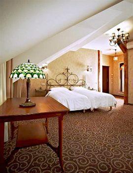Boutique Justus Hotel 4*